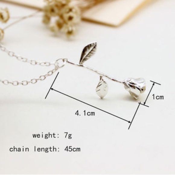 Gold Rose Necklace - Picture 3 of 6